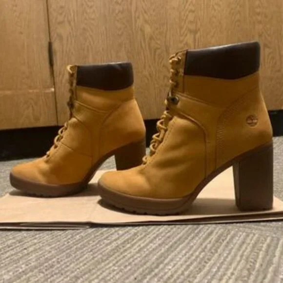 Timberland Lace-Up Wedge Heel Boot - Picture 2 of 5